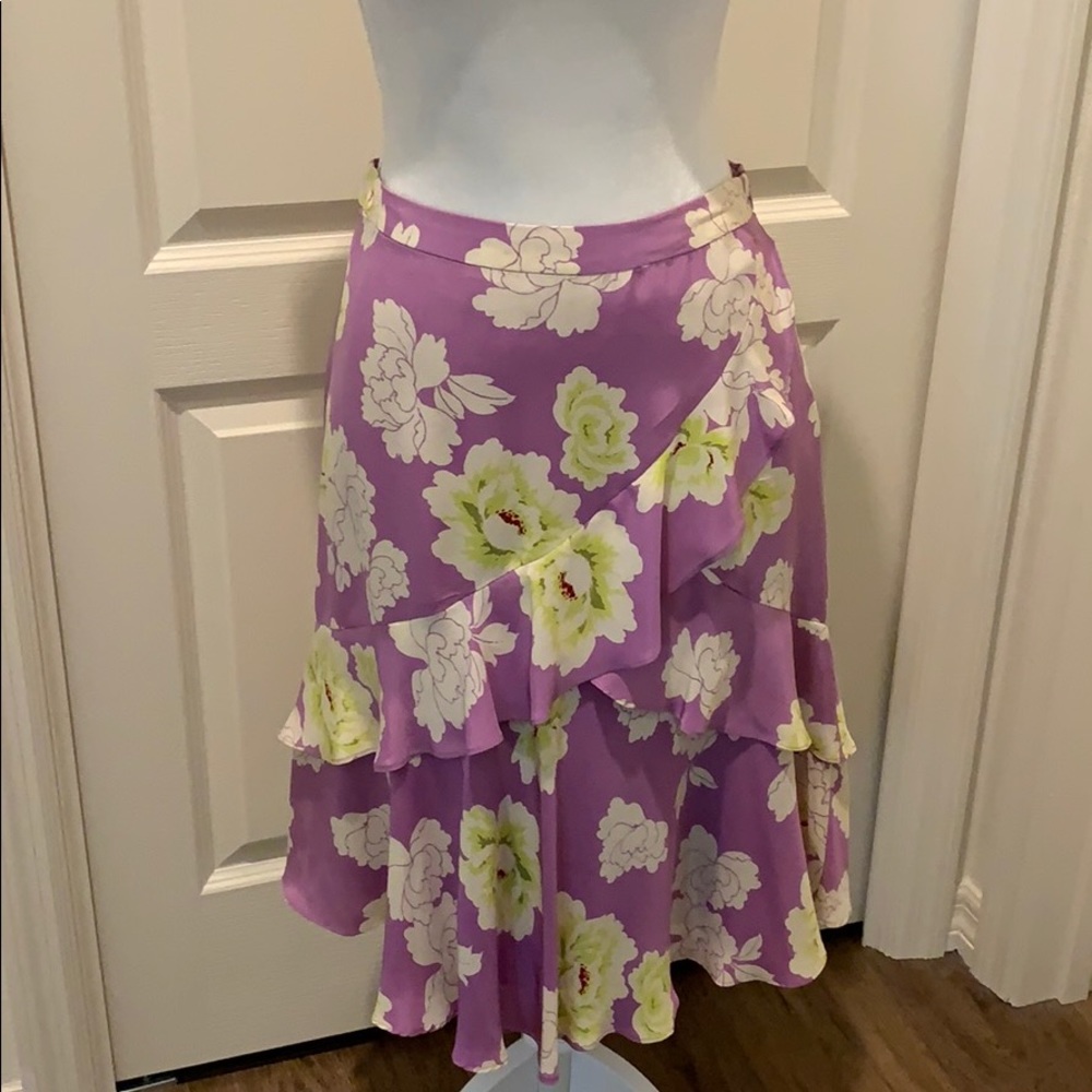 💥Banana  Republic Silk Skirt - Size 4💥